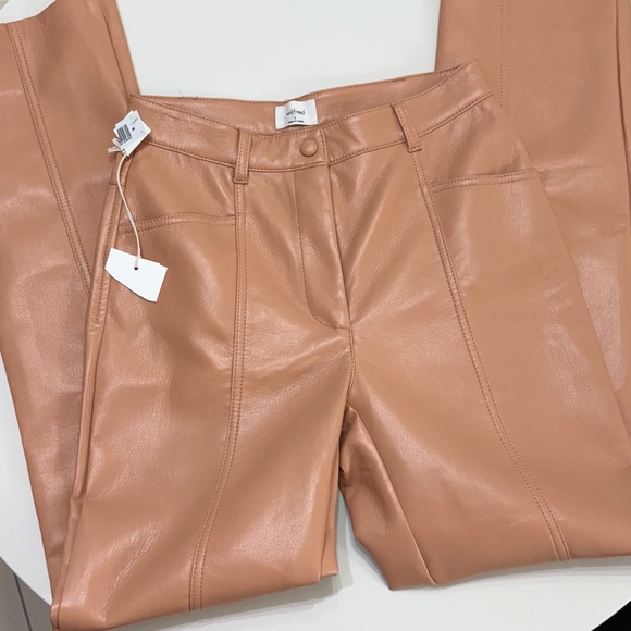 Aritzia Wilfred Rebel Pant High-waisted‎ Vegan Leather pants salmon pink - Picture 9 of 12